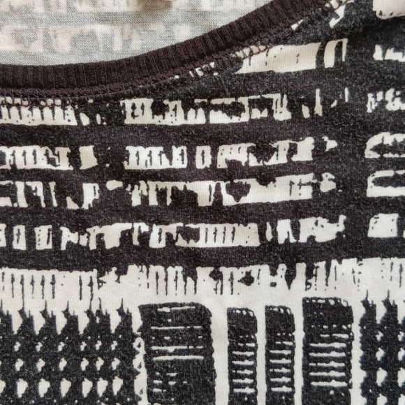 Cato Top - Picture 3 of 3